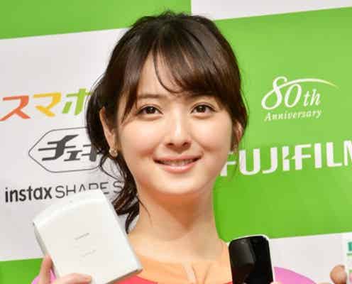 佐々木希、スラっと美脚のぞかせ「大好き」連発