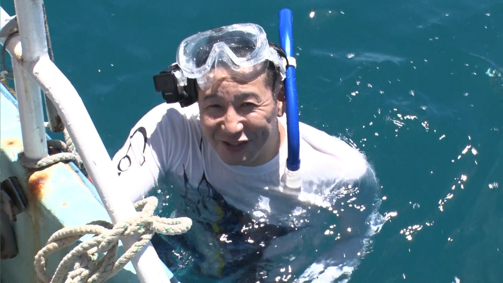 長田庄平／『サザエさん知ってますぅ？～ニッポン全国 海なぞ大調査！～』より（C）テレビ西日本