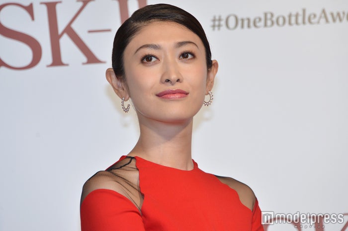 山田優 バッサリカットで雰囲気ガラリ 短いの似合う 可愛すぎ と絶賛の声 モデルプレス