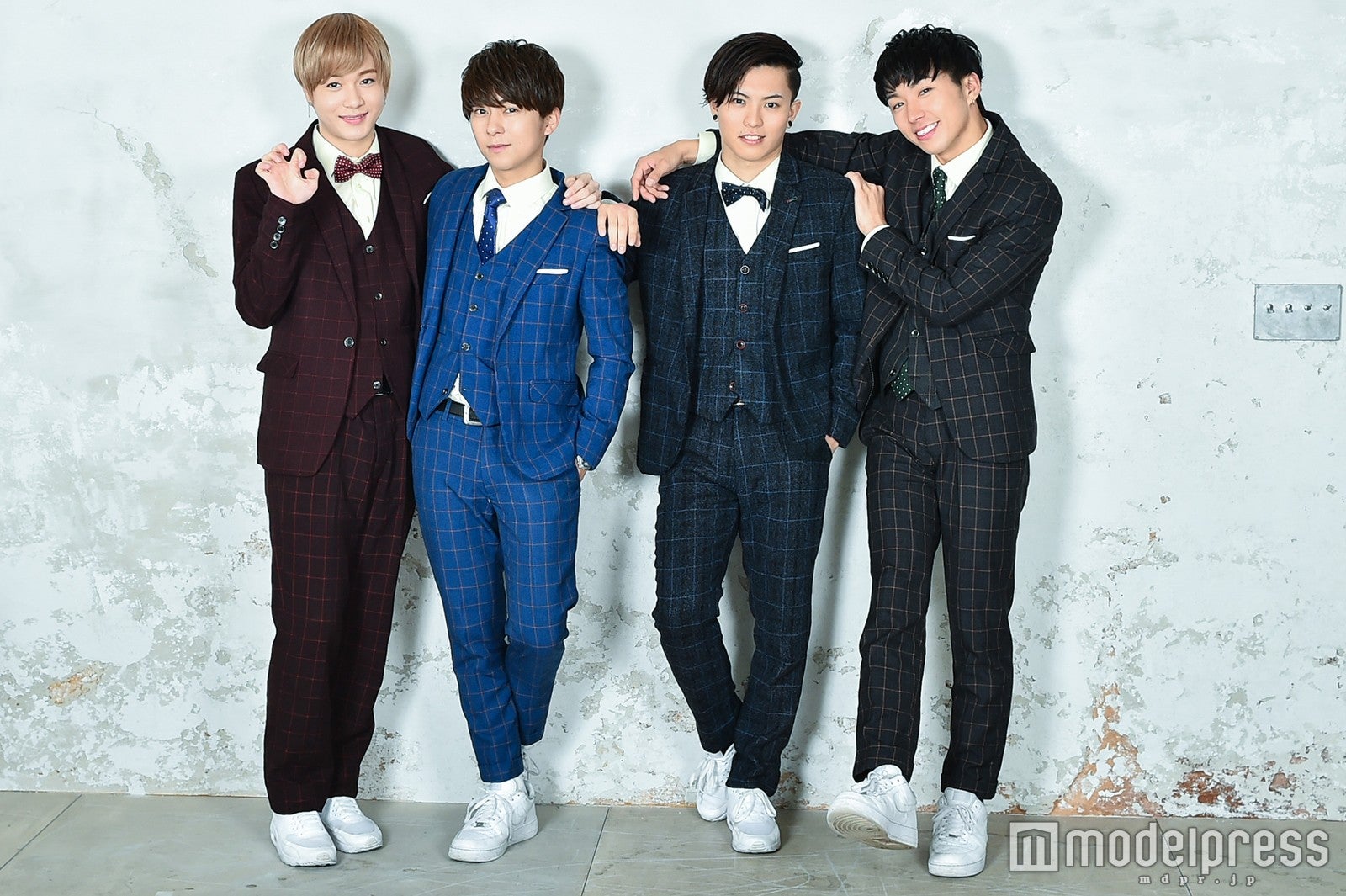 FIZZY POP （C）モデルプレス