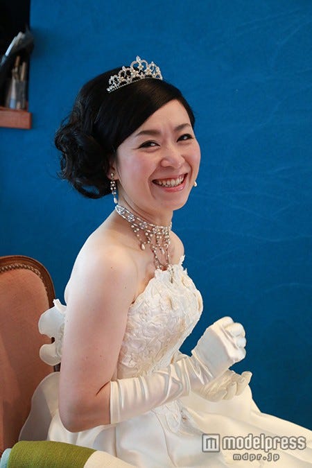 新郎がいなくたってドレスアップして幸せいっぱい!