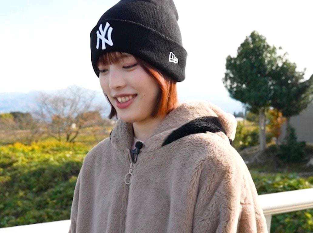 世界的アイドルを目指す15歳美女、レッスン場もなく「冷蔵庫を鏡にして練習」過酷な環境明かす