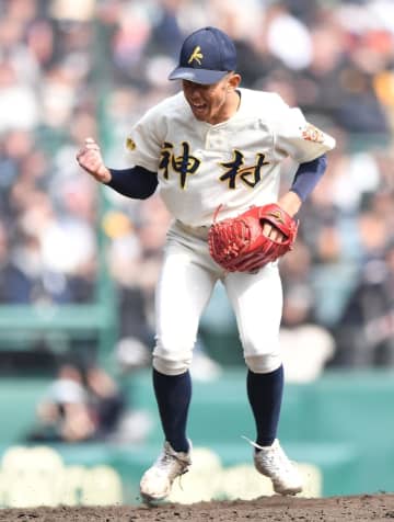 神村学園が前年覇者・横浜撃破で初戦突破 甲子園通算20勝 エースの龍頭が強力打線を6安打完封、今大会初