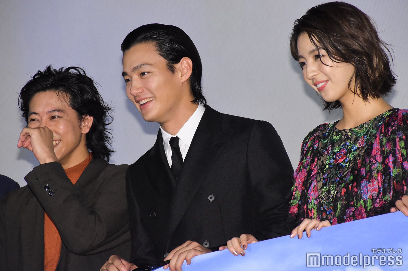 佐野岳、野村周平、柳ゆり菜 （C）モデルプレス