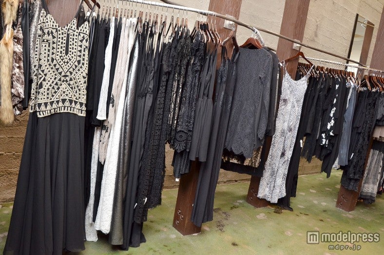 シックなデザインのもの／画像提供：「Planet Blue（プラネットブルー）」