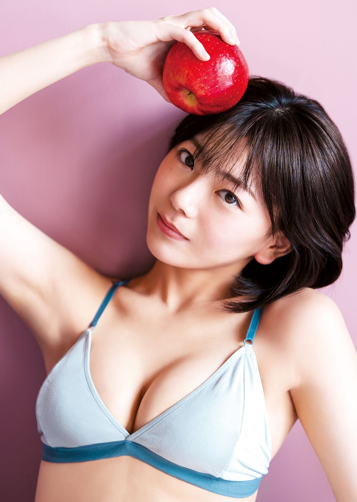 大熊杏優、スレンダー美ボディ開放 王道ショートカットグラビアに