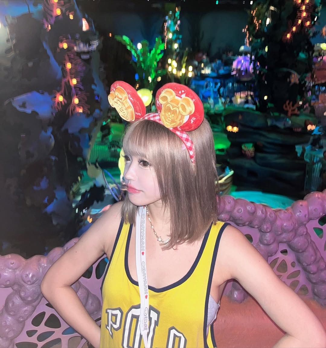 まなInstagramより