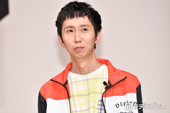 アンガールズ山根、11歳迎えた娘とのディズニー2ショット公開「娘さん脚が長くてびっくり」「親子でスタイル良すぎ」の声