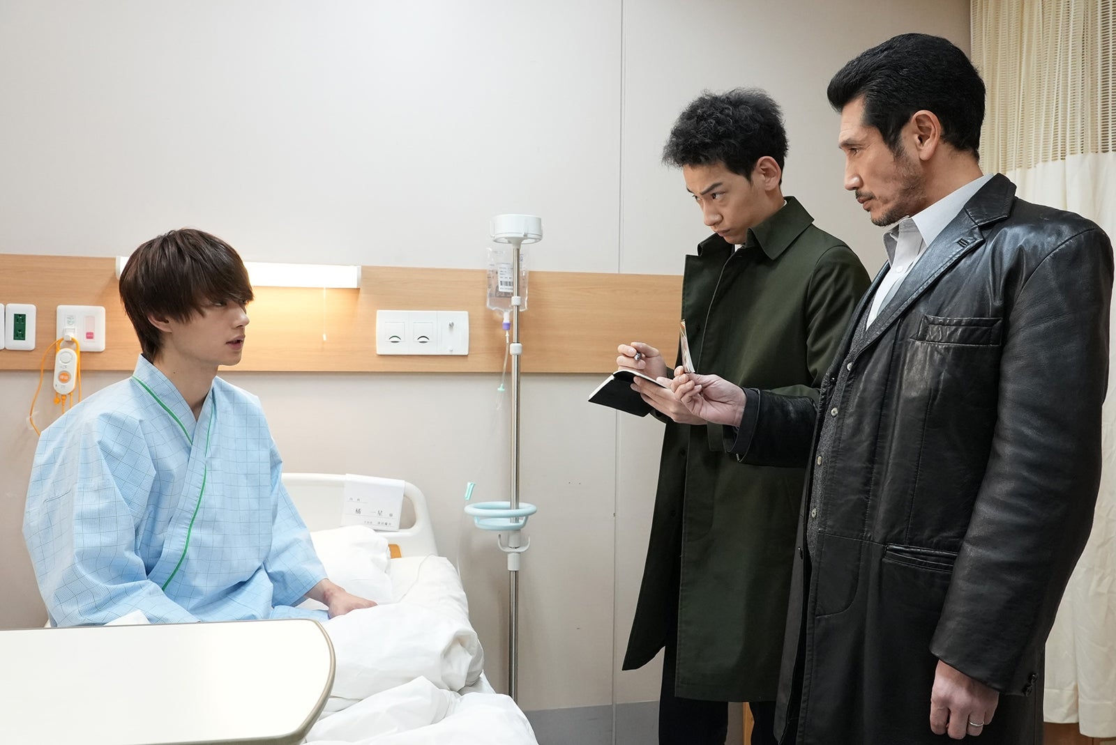 佐野勇斗、吉田健悟、渋川清彦／「真犯人フラグ 真相編」第18話より（C）日本テレビ