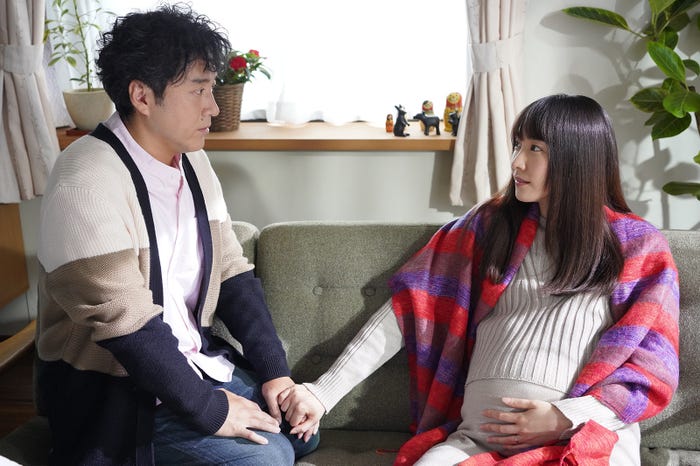 ムロツヨシ、新垣結衣「親バカ青春白書」第6話より(C)日本テレビ