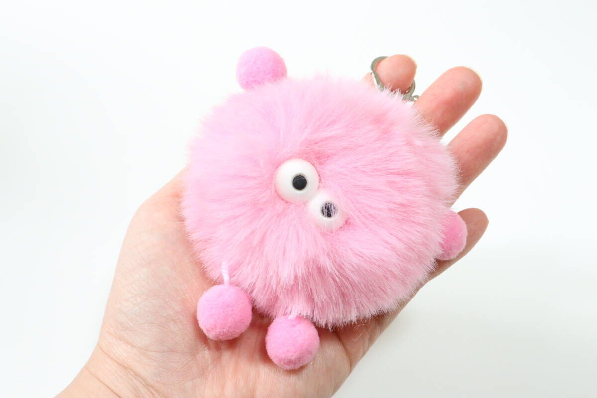 エコファーキーホルダー(ギョロ目モンスター、手足付、青、紫、桃) デザイン エコファーキーホルダー(ギョロ目モンスター、手足付、青、紫、桃) デザイン