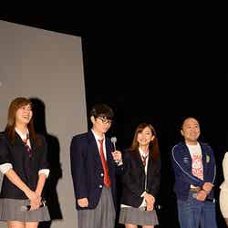 （左から）池田エライザ、染谷将太、真野恵里菜、マキタスポーツ