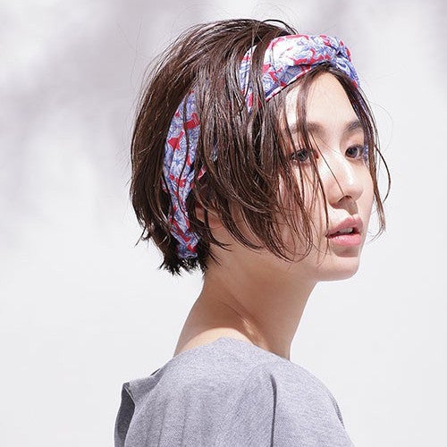 ショートヘアとの相性抜群 ヘアバンドを使ったおしゃれアレンジ モデルプレス