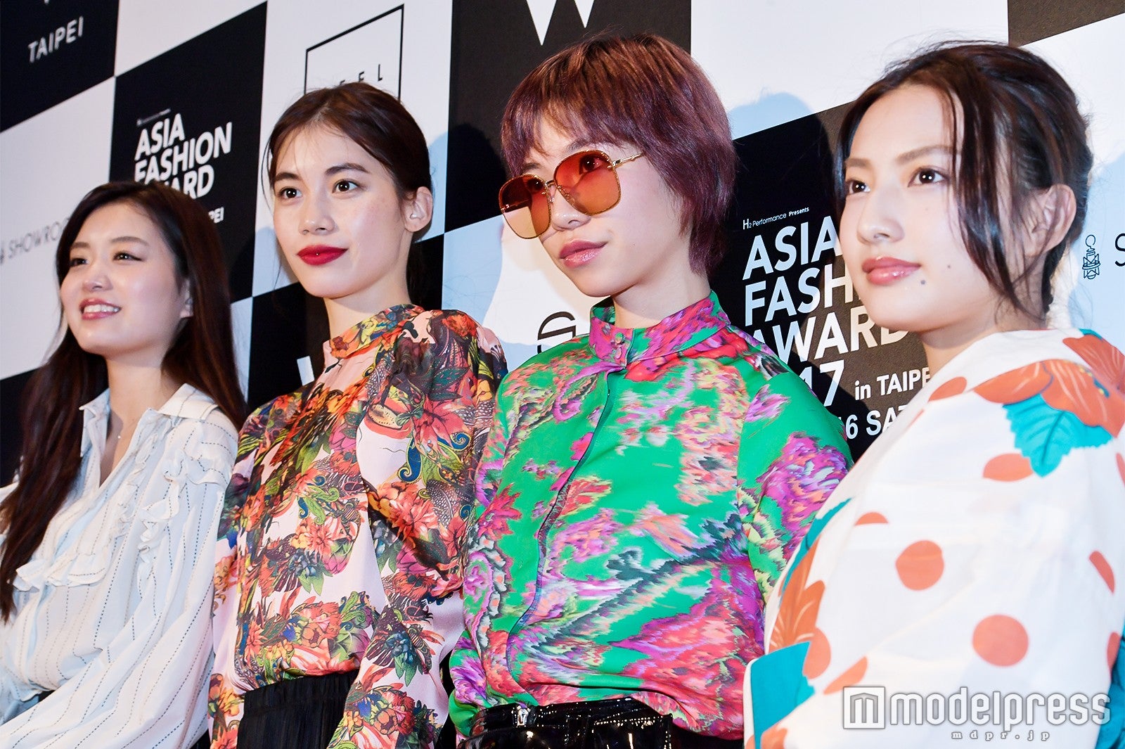 （C）モデルプレス