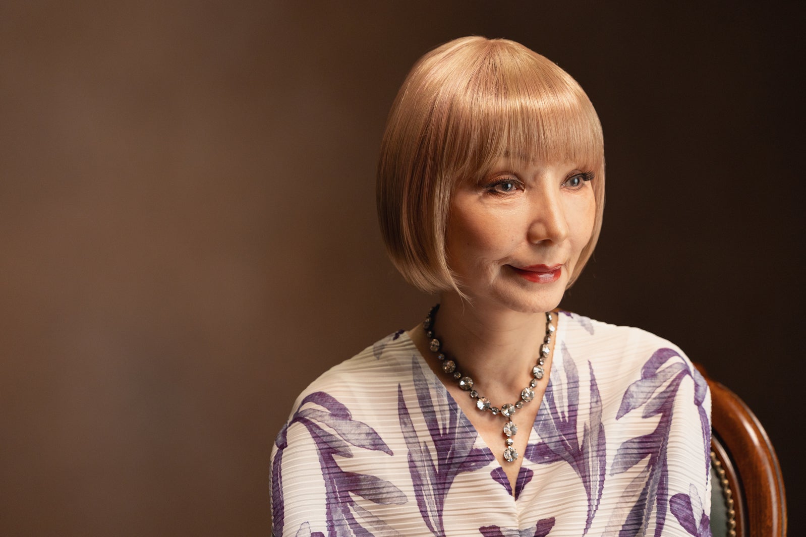 Netflixシリーズ「ダウンタイム」全身整形望む末期がんの女性・ゆり子（研ナオコ）、10数パーツの特殊メイク 劇的な変貌ぶりが話題