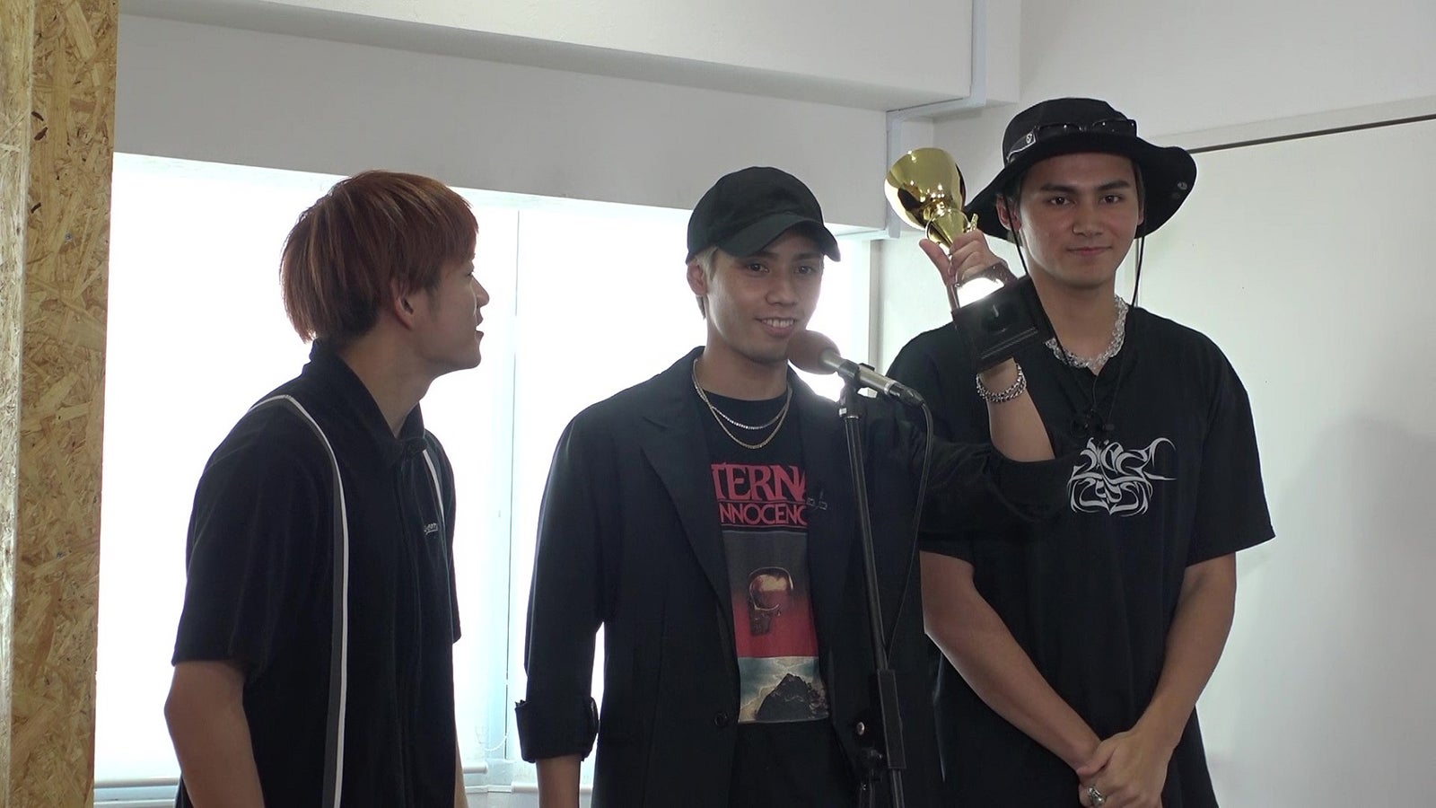 THE RAMPAGE from EXILE TRIBEの『英会話企画第2弾～前編～』より（画像提供：LDH JAPAN）