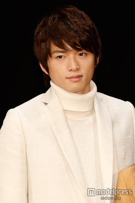 白洲迅（C）モデルプレス