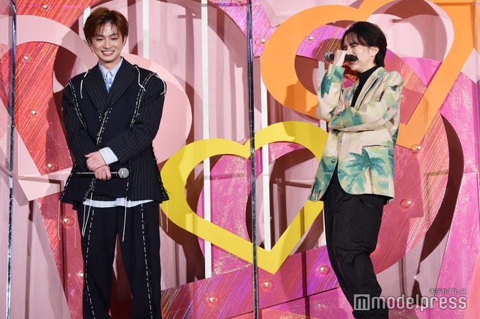 高橋恭平の迷言に思わず笑う曽田陵介&板垣李光人(C)モデルプレス