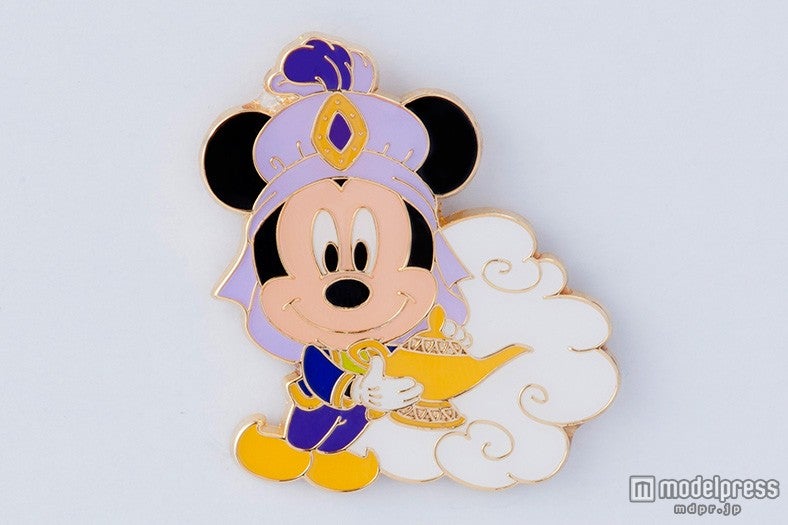 ミッキーのピンバッチ（C）Disney