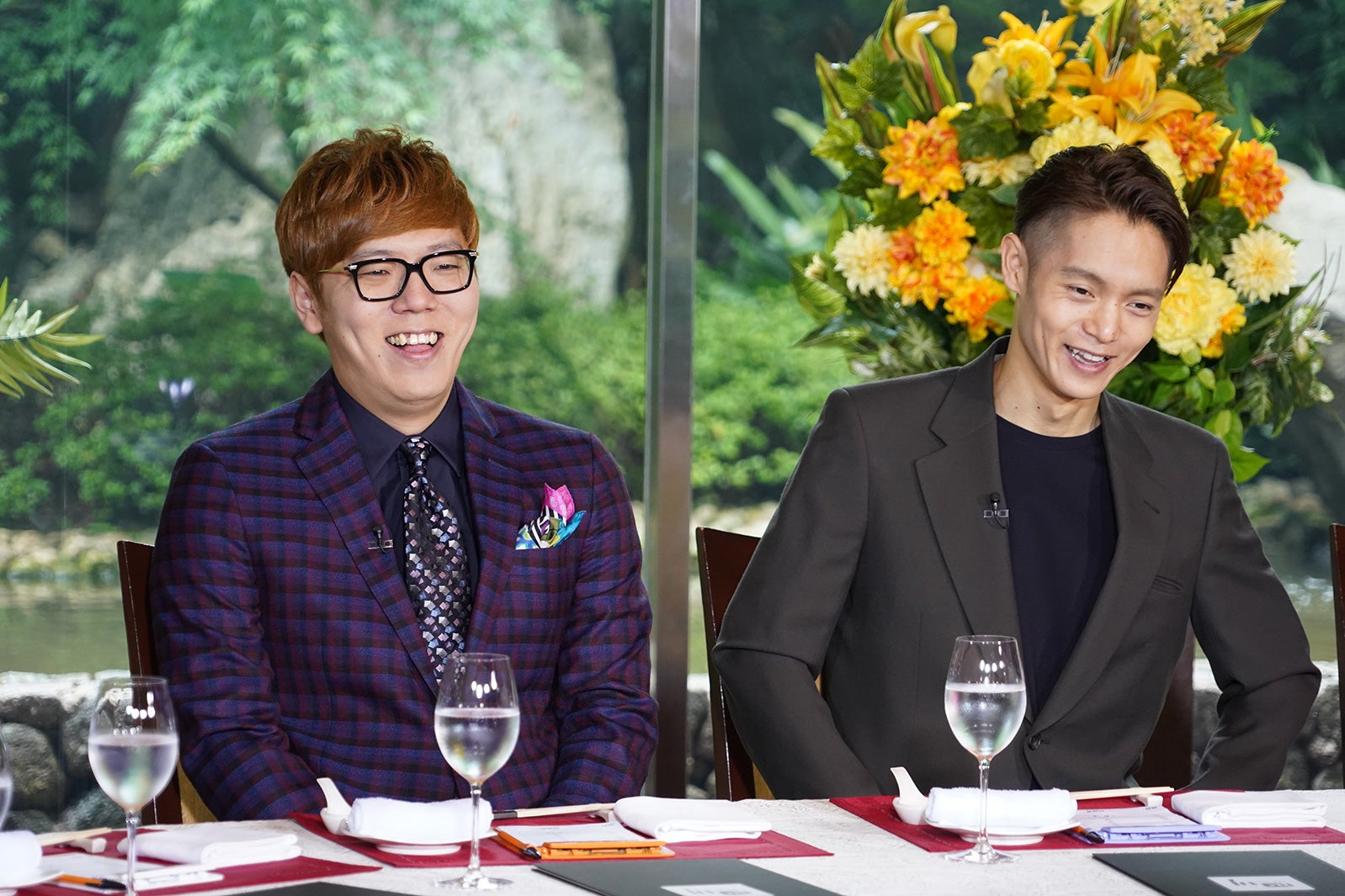 （左から）HIKAKIN、窪田正孝（C）日本テレビ