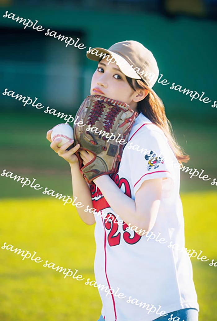 田村真佑/丸善・ジュンク堂購入特典ポストカード(撮影:藤原宏)