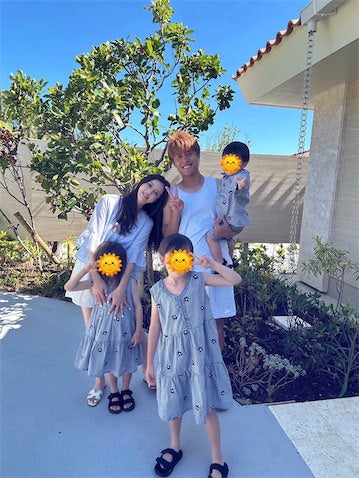 柿谷曜一朗、タレント妻&3人の子どもと"小浜島"で夏休み「W杯で子供達と全く遊べなかった」