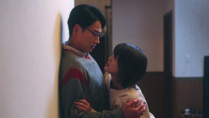 黄川田雅哉、佐津川愛美/「夫婦円満レシピ~それでも夫を愛している~」第4話より(C)「夫婦円満レシピ~交換しない?一晩だけ~」製作委員会
