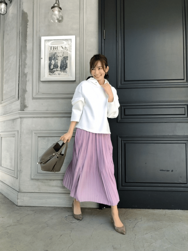 トップスはインしなくたってok 好バランスが叶う スカート インしない コーデ4選 モデルプレス