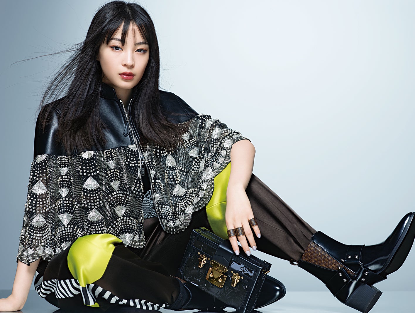 大幅値下げ❗️Louis Vuitton 広瀬すず着用モデル 写真 1/21枚】「ルイ・ヴィトン」のファッションショーに来場