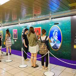 東京メトロ丸ノ内線新宿駅メトロプロムナード（C）Disney