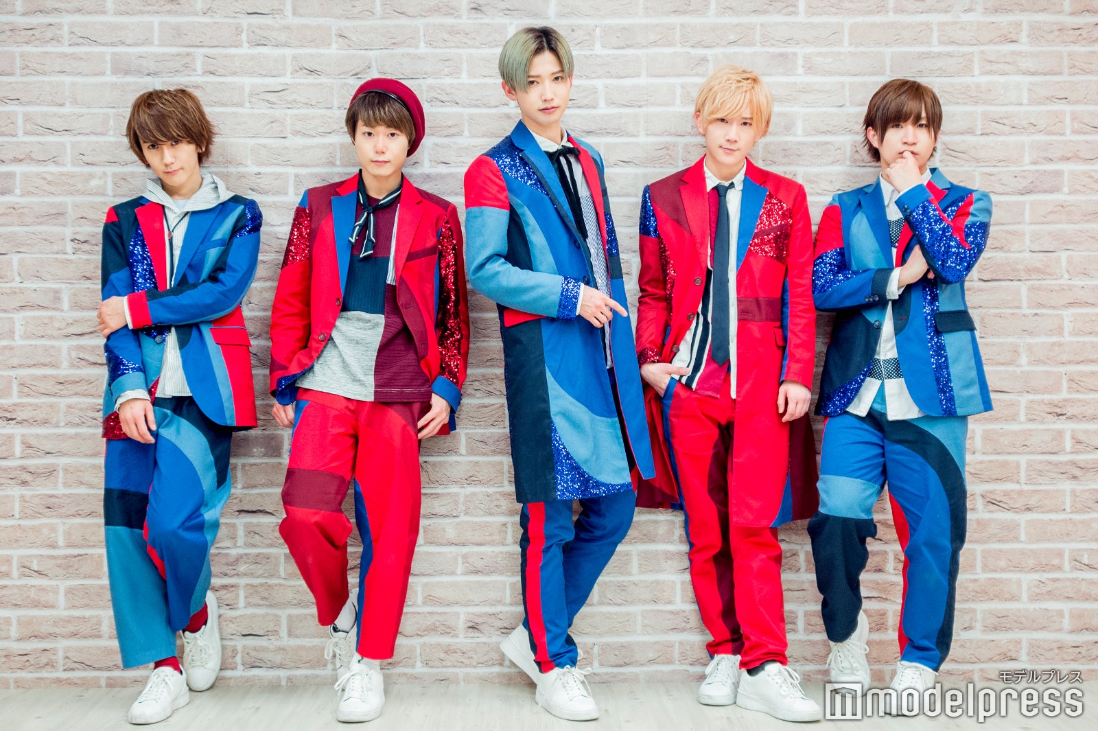 （左から）末吉9太郎、優、TAKA、春斗、綾介（C）モデルプレス