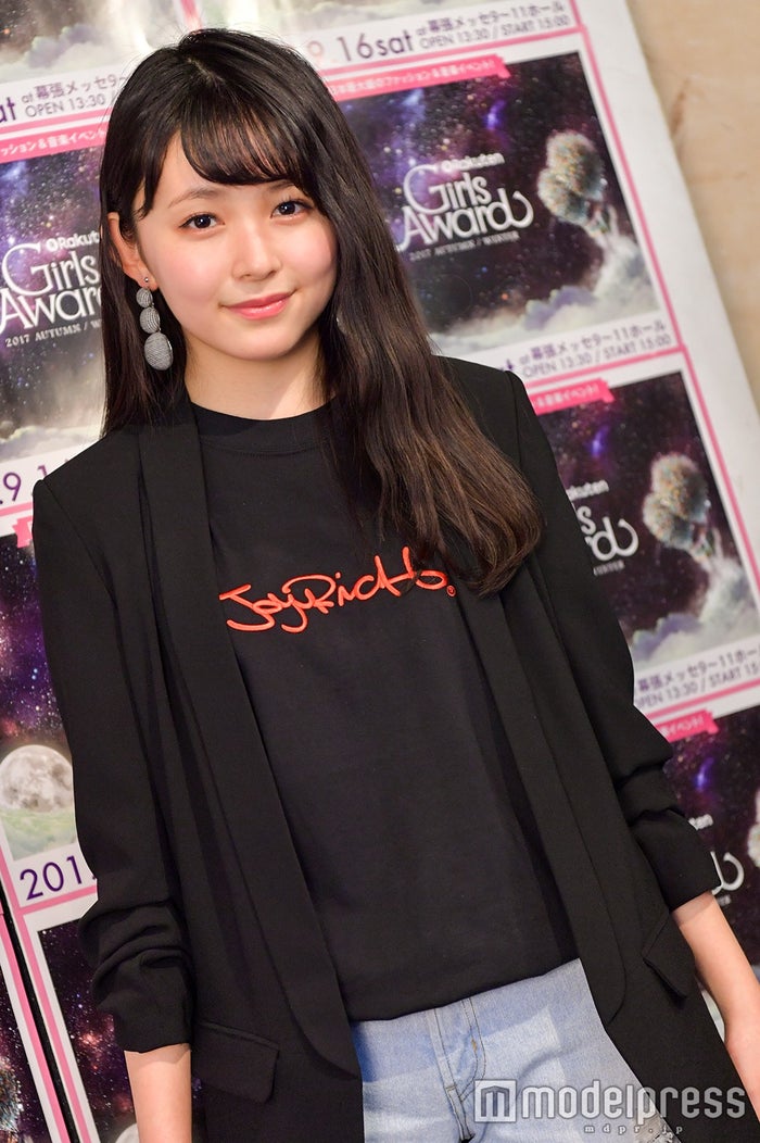 ティーンのカリスマ 久間田琳加のガチ私服を真似したい Girlsaward 17 A W フィッティングに潜入 モデルプレス ティーンのカリスマ 久間田琳加のガチ私服を真似したい Girlsaward 17 A W フィッティングに潜入 モデルプレス
