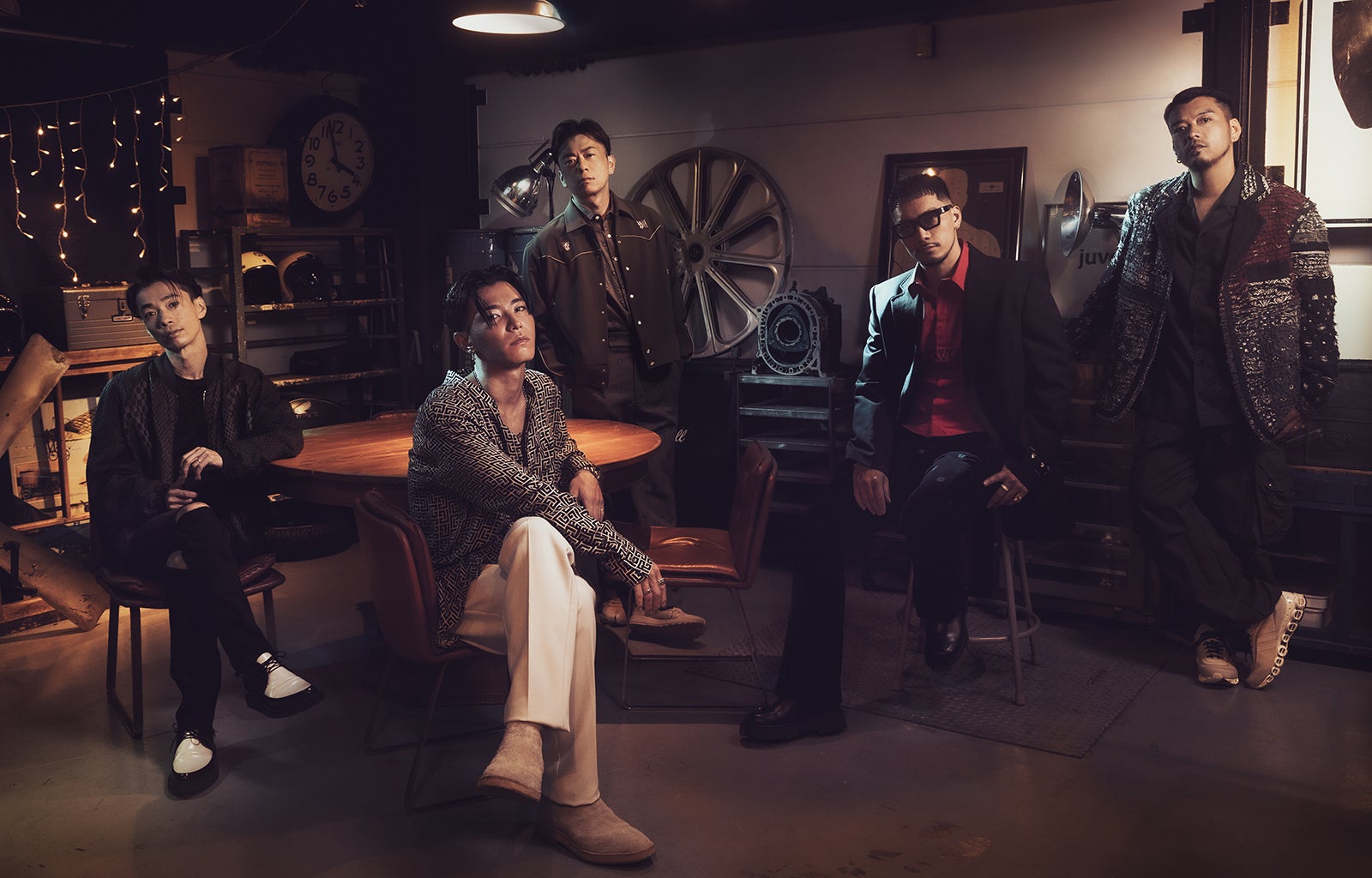 DOBERMAN INFINITY／「月刊EXILE」10月号より（画像提供：LDH）