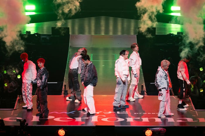 MAZZEL(C)撮影:田中聖太郎写真事務所