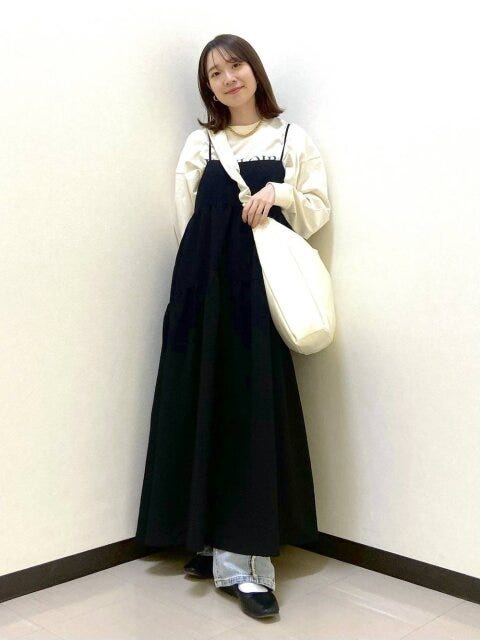 黒キャミワンピース コーデ 黒キャミワンピースのコーデ