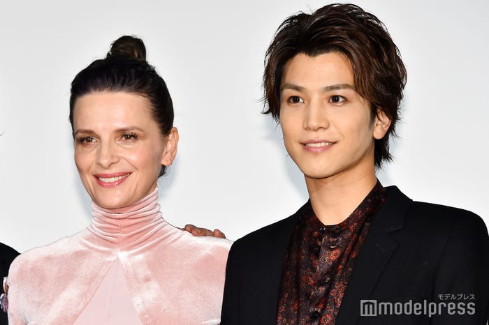 ジュリエット・ビノシュ、岩田剛典(C)モデルプレス