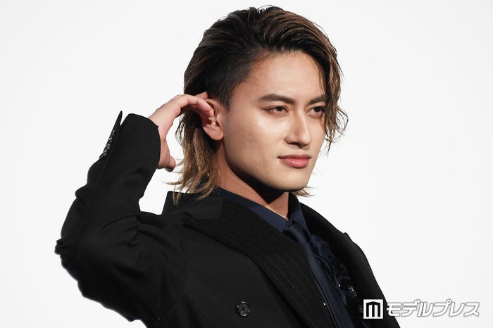 Aぇ! group小島健、気合いの“刈り上げ”アピール 映画公開初日迎え「待ち望んだ結果が表れている」【おそ松さん 人類クズ化計画!!!!!?】
