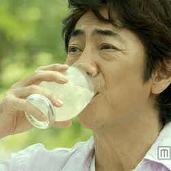 市村正親/「キリンワインカクテル ワインスプリッツァ」新テレビCMより