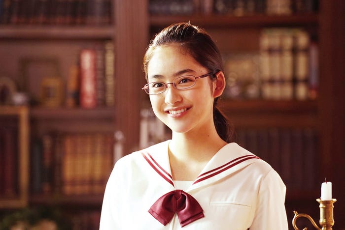 平祐奈(C)2017「暗黒女子」製作委員会(C)秋吉理香子/双葉社