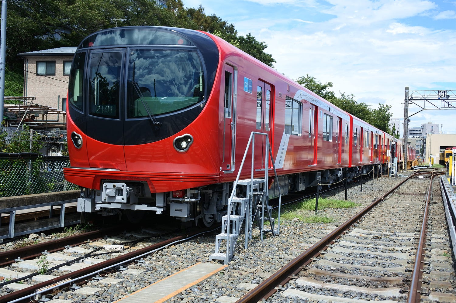東京メトロ丸ノ内線、コンセント&車内Wi-Fi完備の新型車両 2019年運行へ