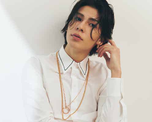 Snow Manラウール“億超え”ジュエリー纏い魅力開花「Numero TOKYO」表紙初登場