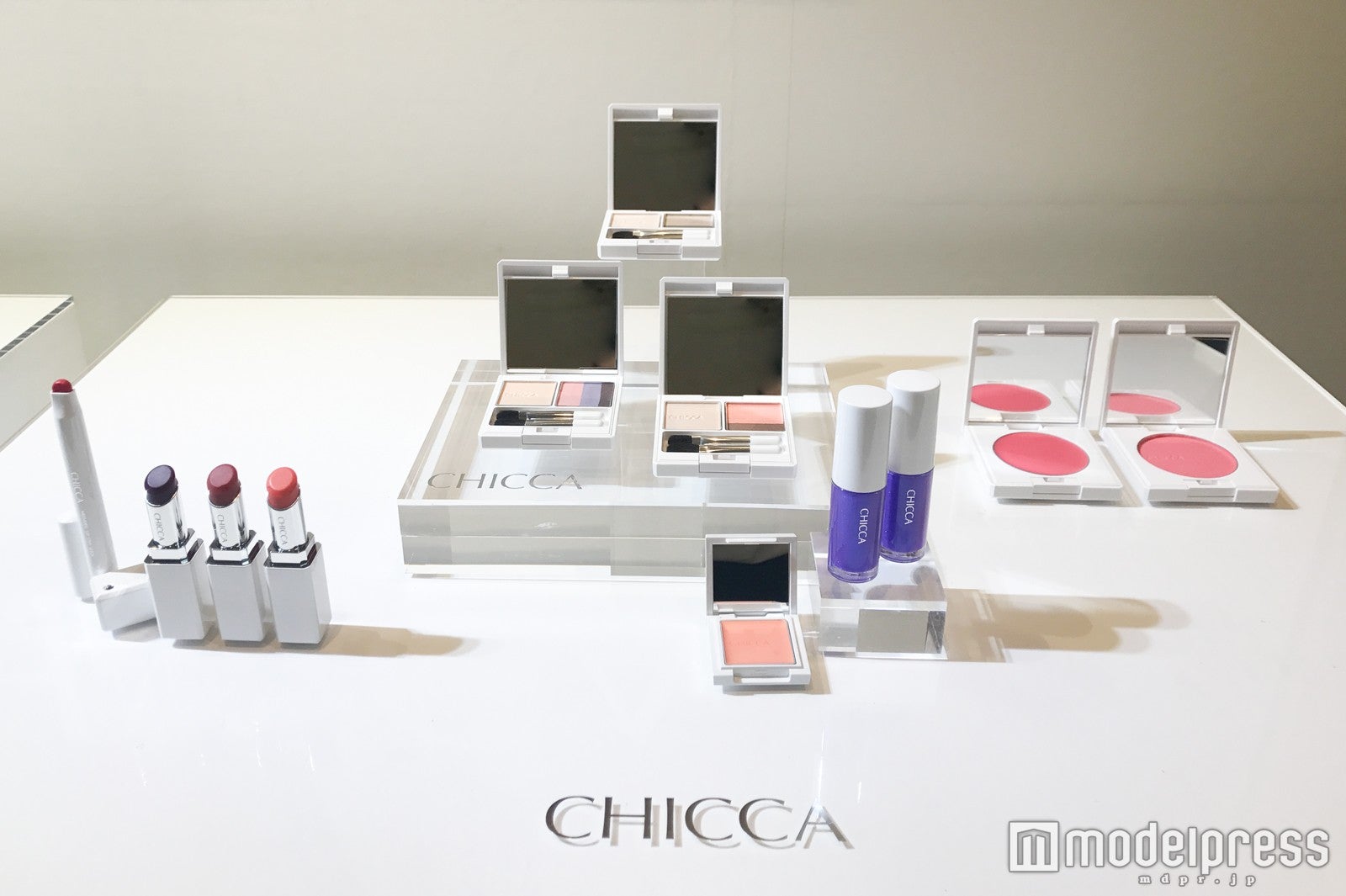 【2017秋】CHICCA（キッカ）新作　ロマンチックに彩る秋のモダンメイク