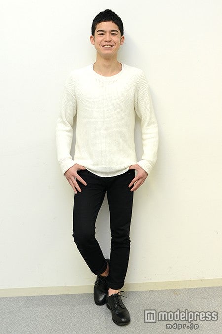 菅谷哲也／ヘアメイク：武部千里