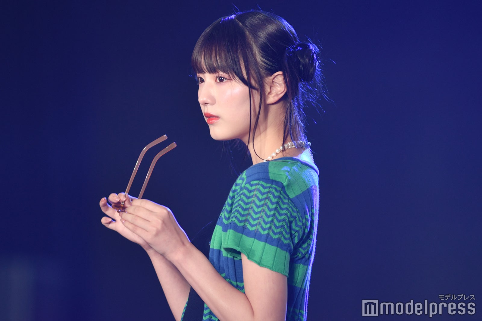 鶴嶋乃愛＆川口ゆりな、ディズニー満喫 密着ショット公開