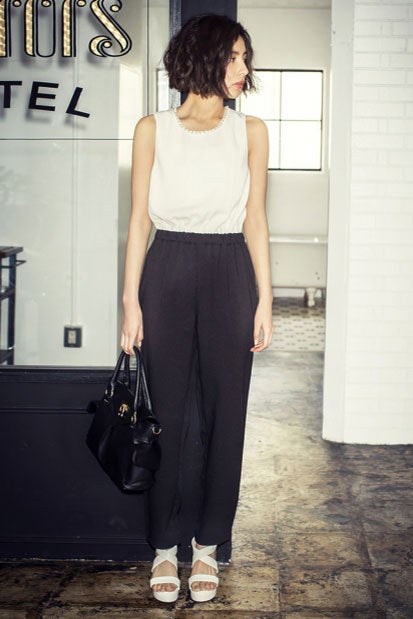 パール付テーパードオールインワン CHICMUSE「Re:EDIT by GALSTAR」2,298円（税込）／画像提供：Re:EDIT by GALSTAR