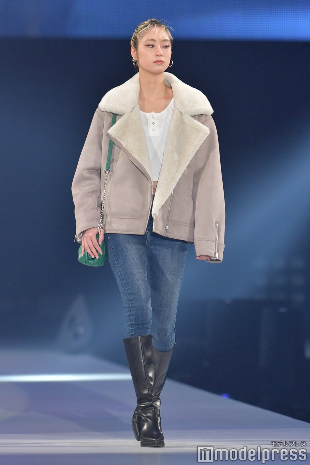 （C）モデルプレス