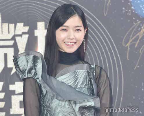 西野七瀬、透けドレスで美貌際立つ “優秀人気女優賞”受賞<WEIBO Account Festival 2022>