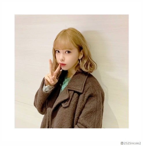 藤田ニコル、“ミディアム×ハイトーン”の新ヘアに「可愛い」の声続出