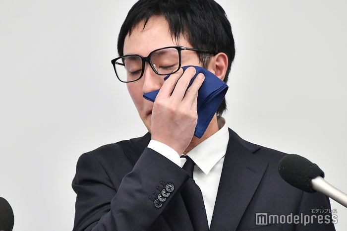 a浦田直也 会見全文 黒髪に染め直し謝罪 お酒は今後 一切飲まない メンバーへは 許してくれとは言えない モデルプレス