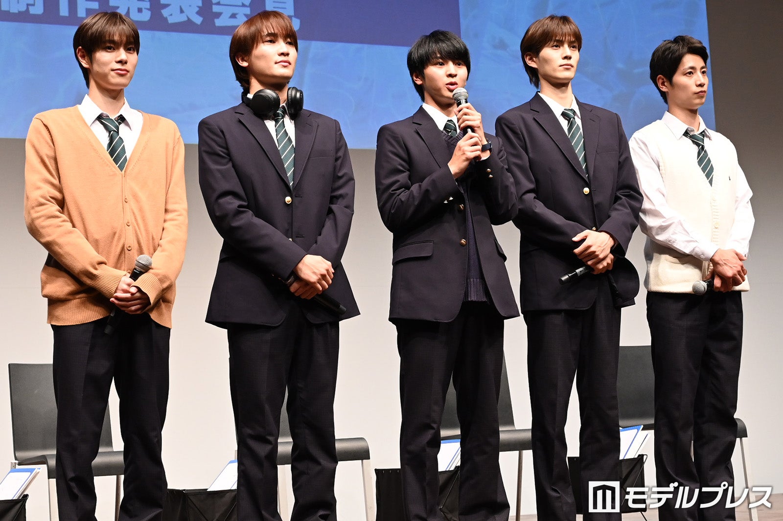 （左から）福田歩汰、桜木雅哉、藤本洸大、簡秀吉、清水海李（C）モデルプレス